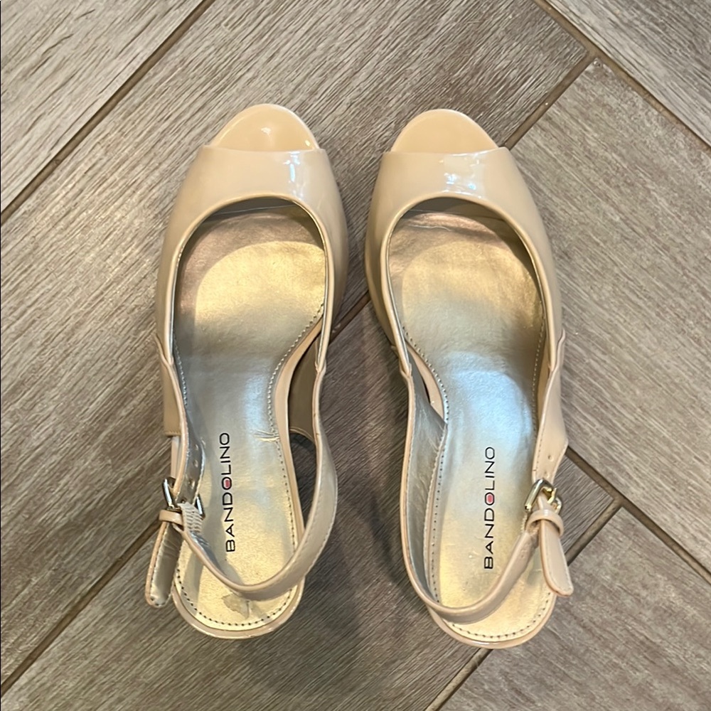 Bandolino Cream Heels Elegant Design